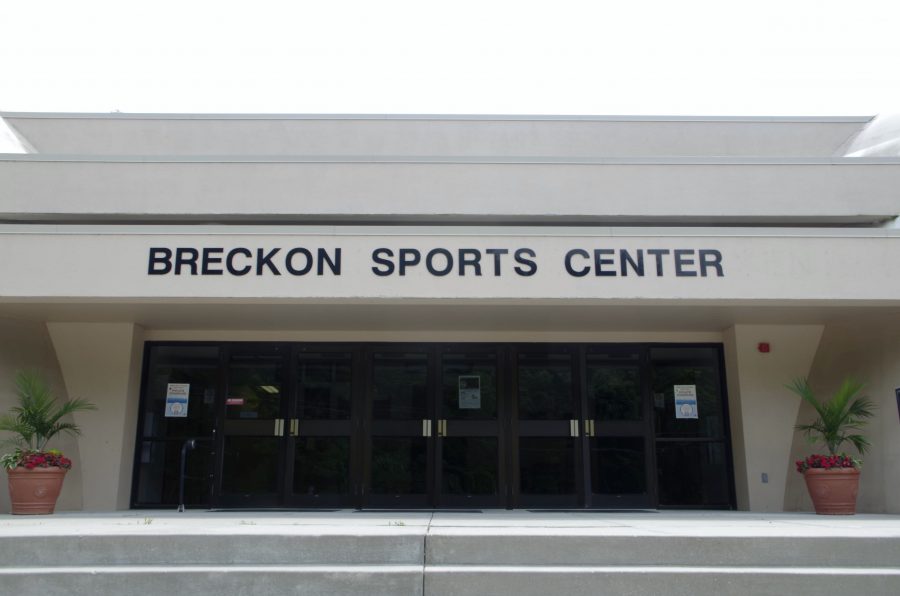 Women's volleyball ranked first heading into conference tournament