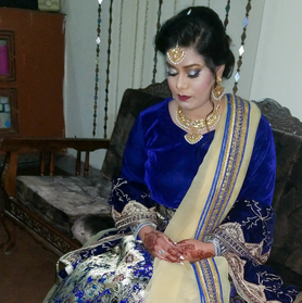 Zartasha Sani dressed in traditional Pakistani wedding attire before attending her friends wedding.