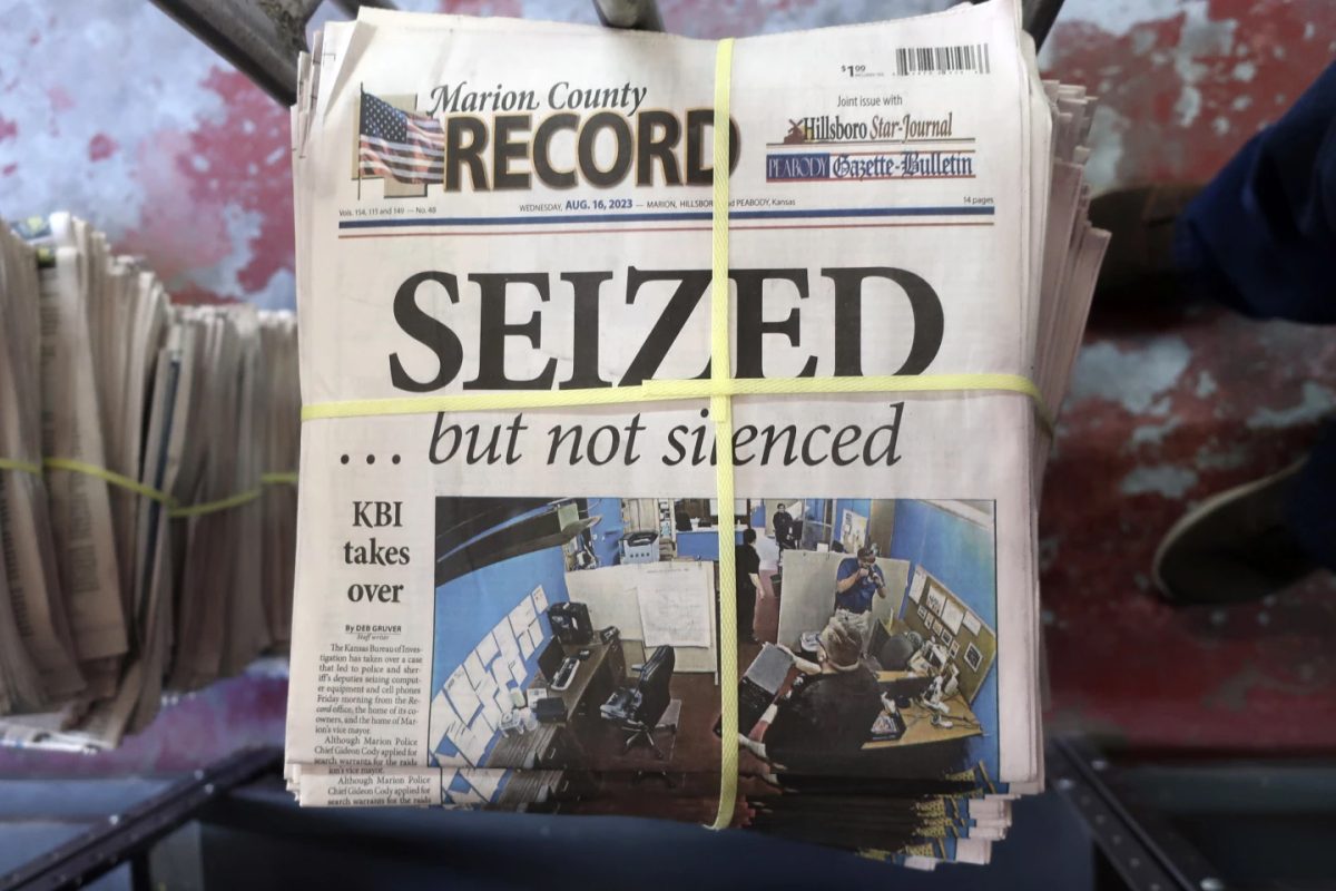 The+first+edition+of+the+Marion+County+Record%2C+which+was+published+after++Marion%2C+Kan.+police+raided+the+newspaper%E2%80%99s+offices%2C+documented+what+became+a+nationwide+discussion+about+free+speech.+